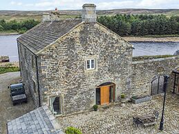 Snave Barn