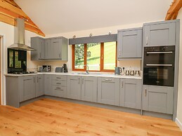 Ploony Hill Cabin