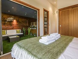 9 Meadow Retreat