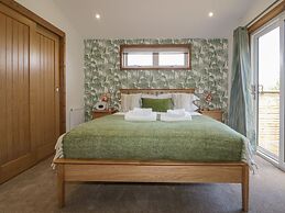9 Meadow Retreat