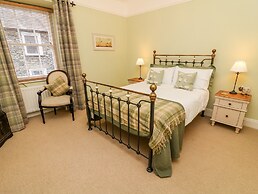 Nutkin Cottage