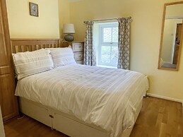 Red Squirrel Cottage, 5 Biddlestone