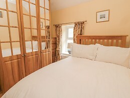 Red Squirrel Cottage, 5 Biddlestone