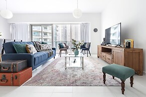 Astounding Marina Views in This Elegant 3br!