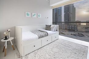 Astounding Marina Views in This Elegant 3br!