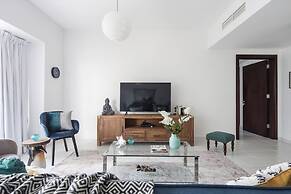 Astounding Marina Views in This Elegant 3br!