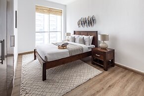 2BR With Sea Views From the 59th Floor - Sleeps 4!