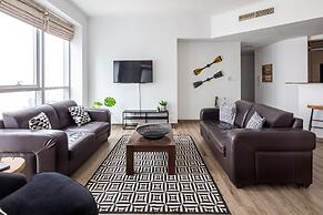 2BR With Sea Views From the 59th Floor - Sleeps 4!
