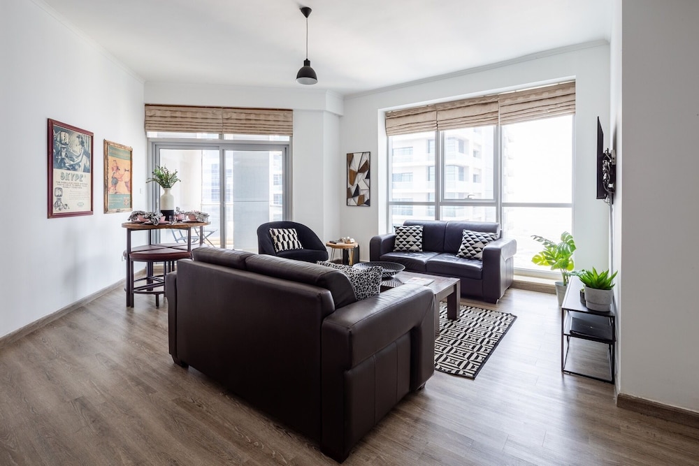 2BR With Sea Views From the 59th Floor - Sleeps 4!