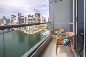 Astonishing 1BR Apt With Amazing Marina Views