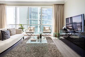 Astounding 3BR Apartment w/ Sea & Marina Views!
