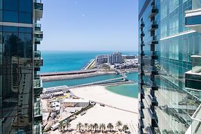 Astounding 3BR Apartment w/ Sea & Marina Views!