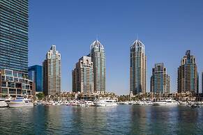 Chic and Stunning 2BR With Dubai Marina Views!