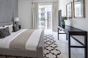 Chic and Stunning 2BR With Dubai Marina Views!