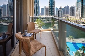 Chic and Stunning 2BR With Dubai Marina Views!