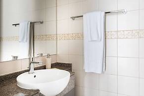 1BR Tranquil Space With Incredible Marina Views!