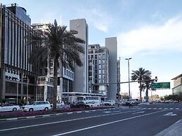 Comfy and Lovely 1BR in Difc!