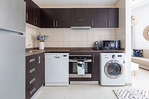 Dazzling & Artistic Studio Apartment In Dubai Marina