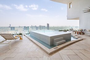 Elegant 2BR Apartment in The Five w/ Private Pool