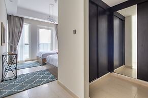 Lavish 3BR With Study in Downtown Dubai