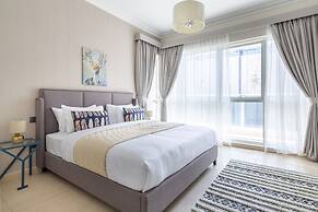 Lavish 3BR With Study in Downtown Dubai