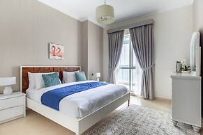 Lavish 3BR With Study in Downtown Dubai