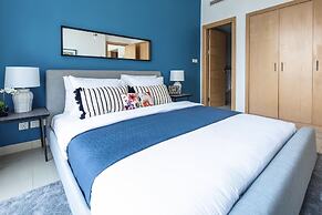 Impressive 1BR w/ Incredible Marina Views!