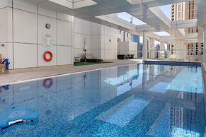 Luxuriously Elegant 2BR Apartment in Downtown Dubai