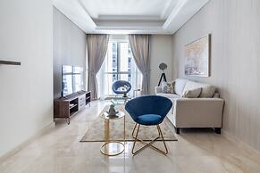 Luxuriously Elegant 2BR Apartment in Downtown Dubai