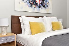 Light + Beautiful 1BR in Amazing Downtown Dubai!