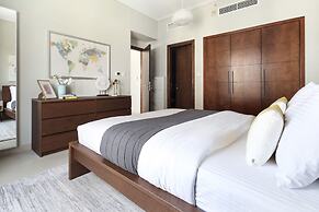 Light + Beautiful 1BR in Amazing Downtown Dubai!