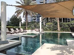 Light + Beautiful 1BR in Amazing Downtown Dubai!