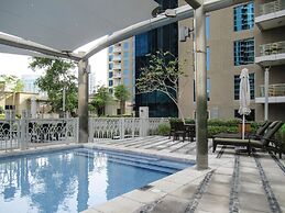 Elegant 2BR With Magnificent Marina Views!