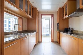 Elegant 2BR With Magnificent Marina Views!