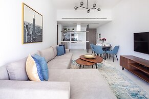 Mesmerizing Upscale 1BR Apartment in Soho Palm Jumeirah