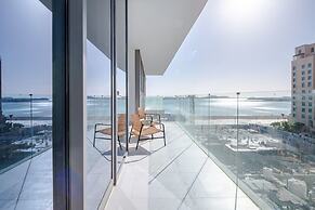 Mesmerizing Upscale 1BR Apartment in Soho Palm Jumeirah