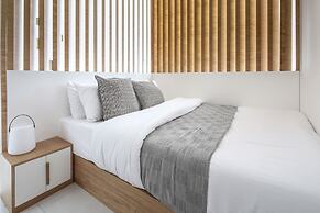Modern & Adorable Studio w/ Spectacular Burj Khalifa Views!