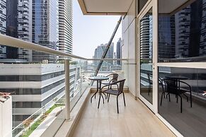Mesmerizing 1BR Apartment in Grand Downtown Dubai
