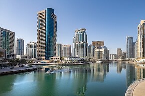 Minutes From Beach! Bright 1BR in Dubai Marina!