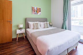 Minutes From Beach! Bright 1BR in Dubai Marina!