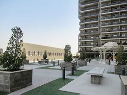 Premier Studio in Sports City w/ Golf Course View!