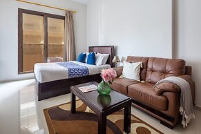 Premier Studio in Sports City w/ Golf Course View!