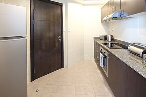Modern + Light 2BR in Dubai Marina w/ Sea Views!
