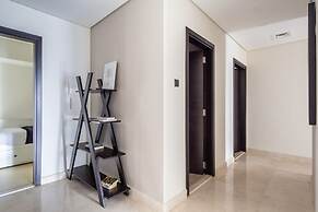 Pristine 2BR Apartment in Downtown Dubai - Sleeps 5!