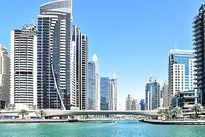 Modern 1BR w/ Gorgeous Marina Views! Sleeps 3