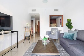 Modern 1BR w/ Gorgeous Marina Views! Sleeps 3
