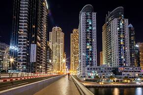 Sophisticated 2BR in Dubai Marina - Your Dream Destination!