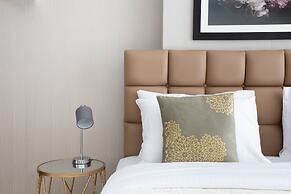Opulent 2BR With Study In Downtown Dubai