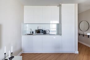 Neat And Gorgeous Studio Apartment In JLT