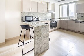 Plush 3BR w/ Study in Prime District - Downtown Dubai!